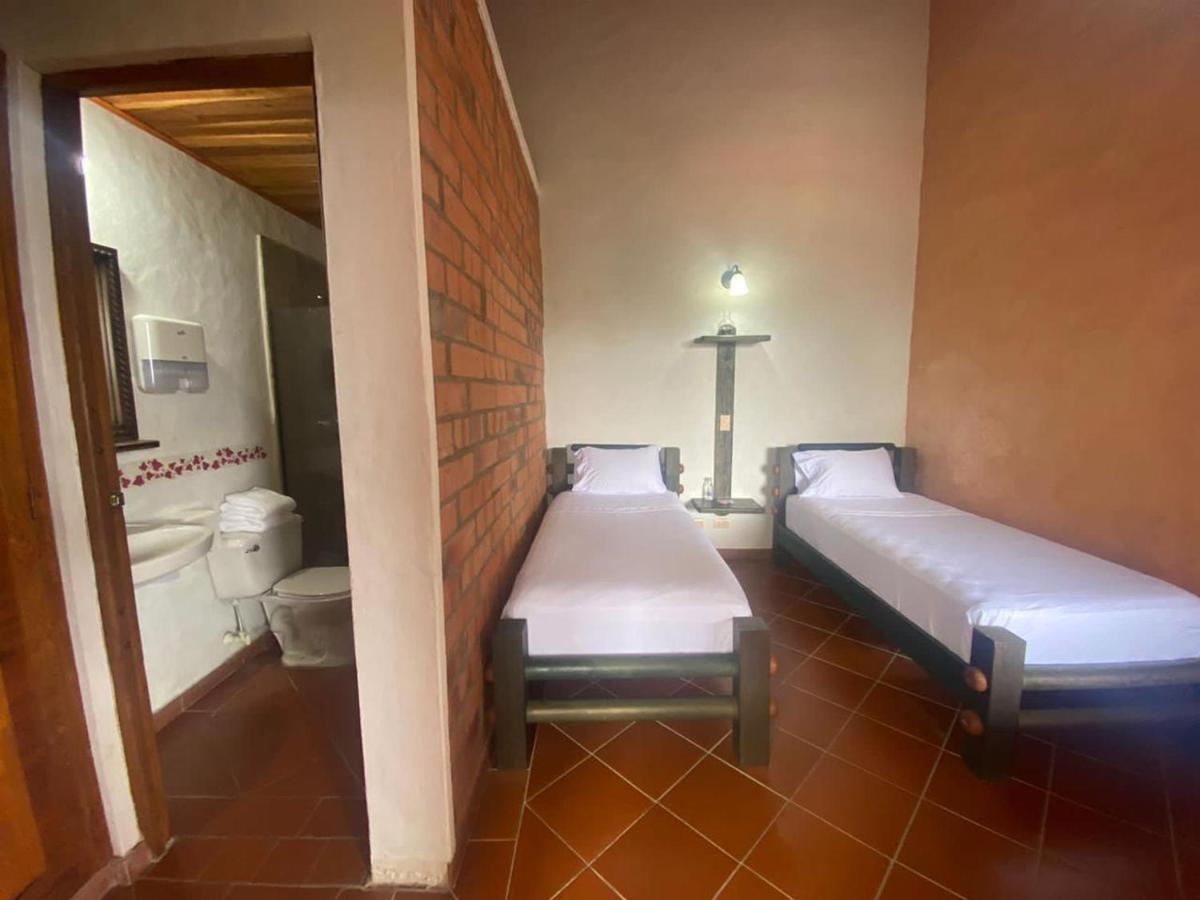 Granja Del Cafe Hotel Y Centro De Convenciones Venecia  Ngoại thất bức ảnh