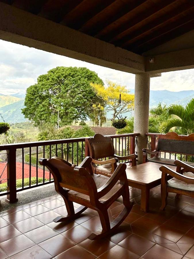 Granja Del Cafe Hotel Y Centro De Convenciones Venecia  Ngoại thất bức ảnh